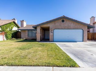 930 Conejo Ave, Ridgecrest, CA 93555
