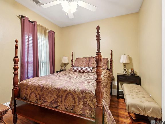 5th image of 223 Rushmore Dr