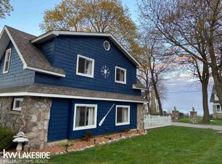 50325 Bay Ct, New Baltimore, MI 48047