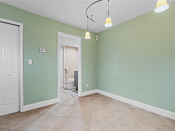 5th image of 1702 Park Meadows Dr APT 1