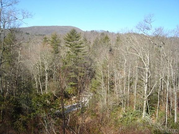 5th image of 1 Trillium Ridge Rd