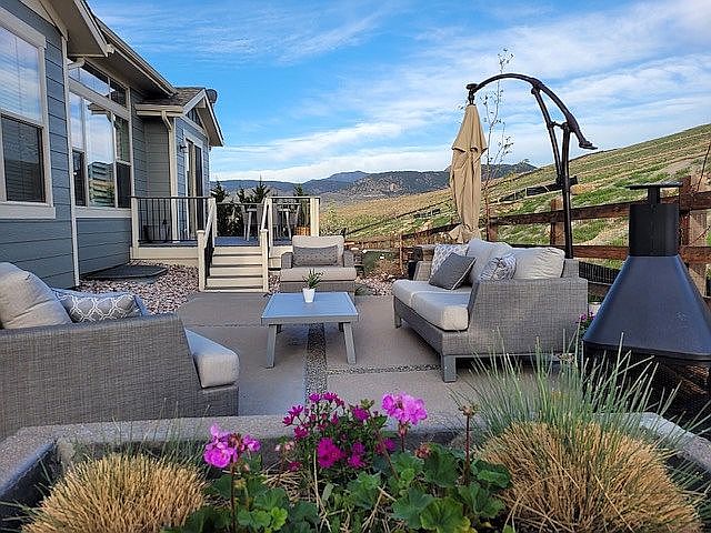 2nd image of 8621 Zircon Way