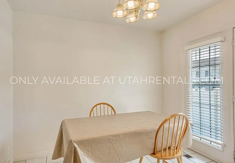 1343 S 1370 E — Photo 8