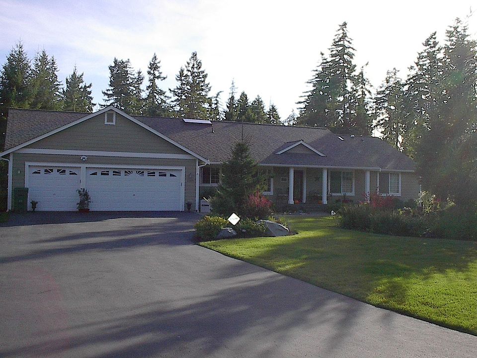 Beautifully Landscaped Rambler With 3-Car Garage