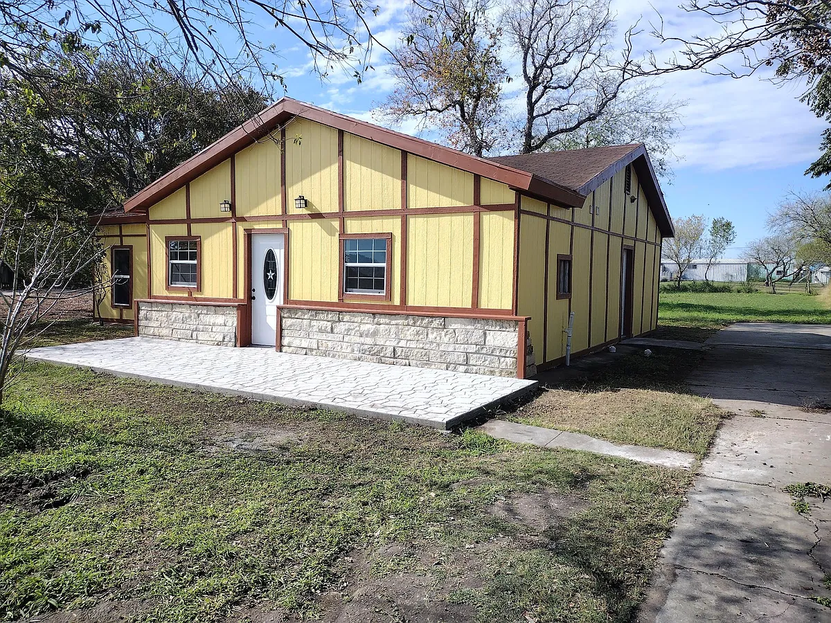 Building Photo - 2907 Irma Dr