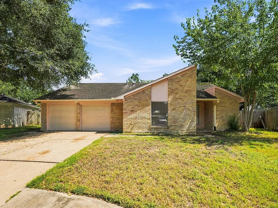 703 Conestoga Cir