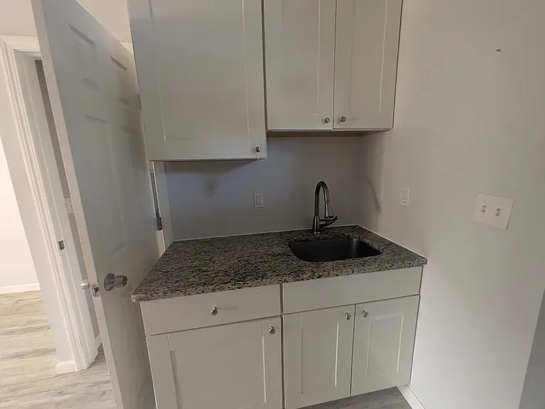129 Cosey Beach Ave #3AA — Photo 5