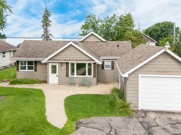 5775 Grand River Dr, Butte Des Morts, WI 54927