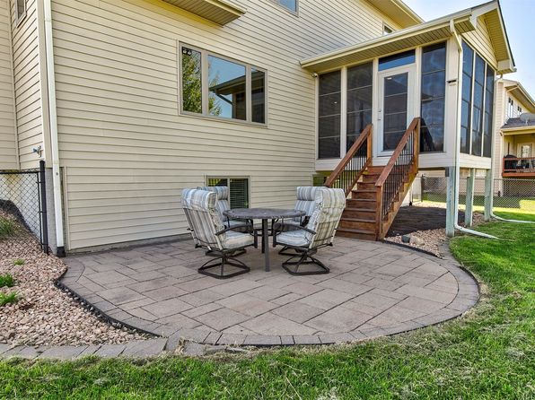 3414 163rd St, Urbandale, IA 50323
