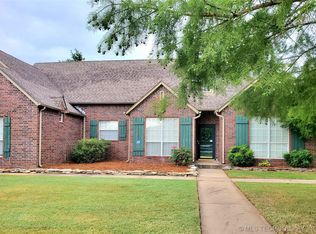 11524 S Juniper St, Jenks, OK 74037
