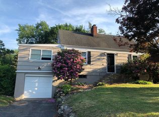 1493 Dunbar Hill Rd, Hamden, CT 06514