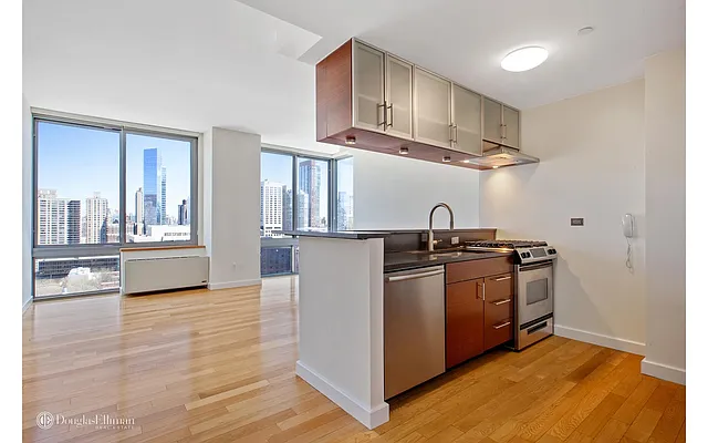 Rented by Douglas Elliman | media 14