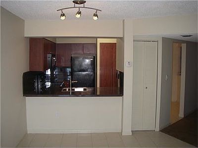 4th image of 15535 Miami Lakeway N #10723