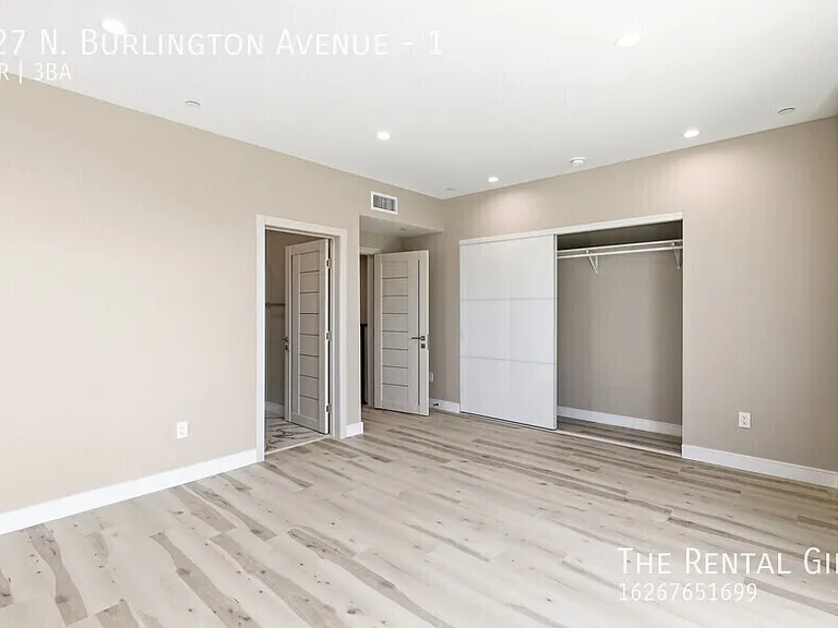 227 N Burlington Ave #1 — Photo 24