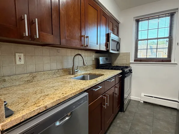 414 Maryland Ave APT 3D, Staten Island, NY 10305