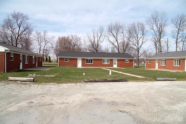 1st image of 1816 W State Road 32