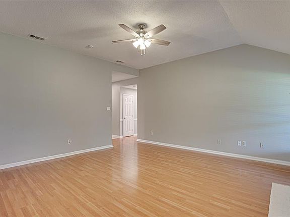 5th image of 1208 Irene Cir