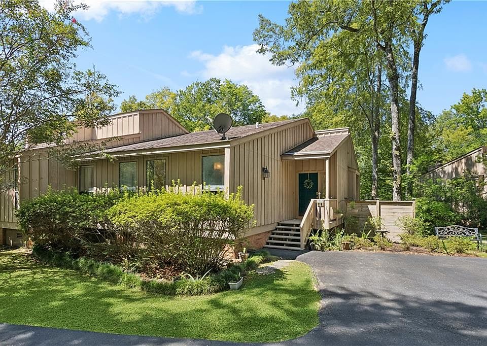 1st image of 116 Catalpa Ln #116