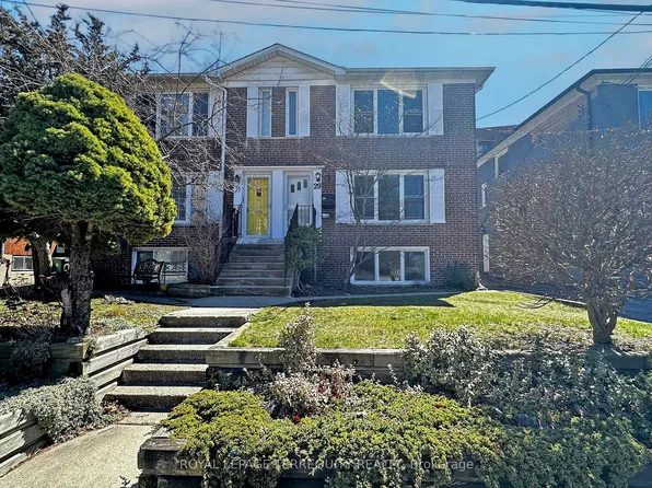 29 Love Cres, Toronto, ON M4E 1V6