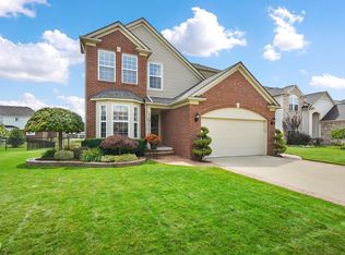 19112 England Dr, Macomb, MI