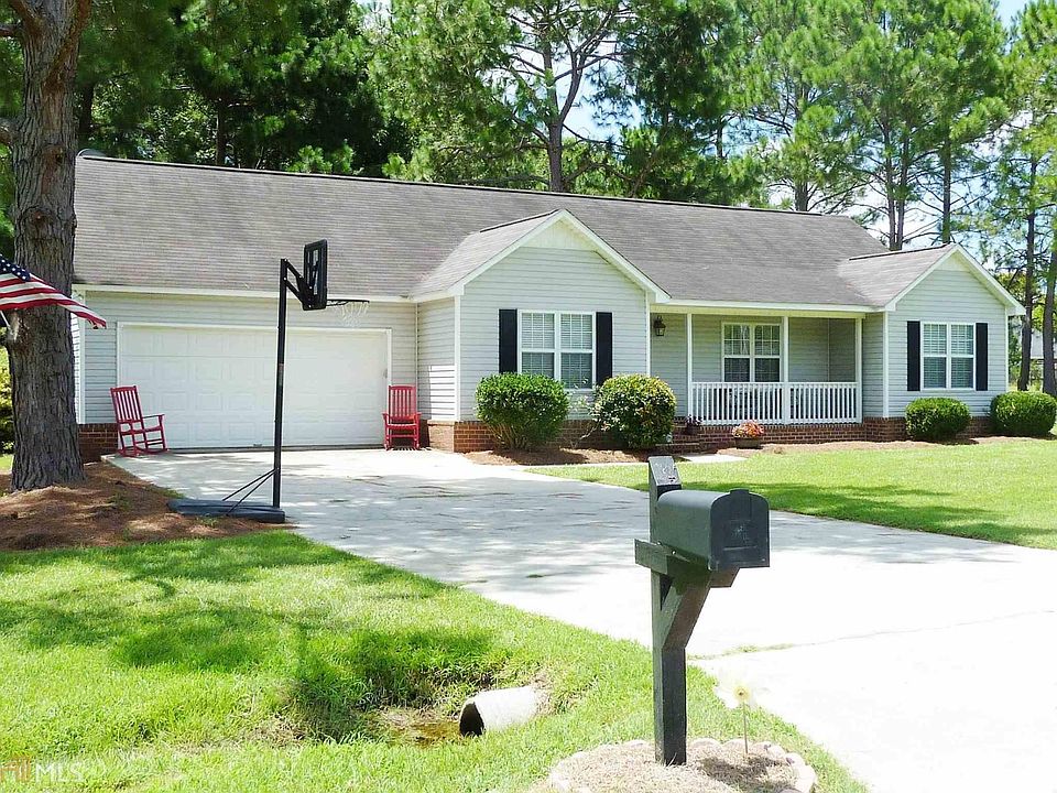 1st image of 2411 Walden Way