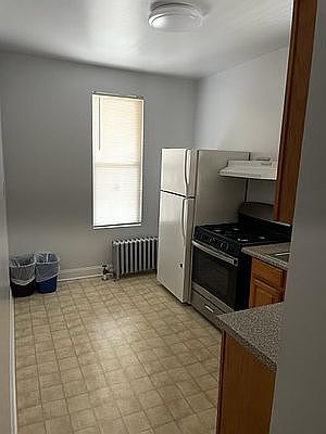 5th image of 2527 45th St #2