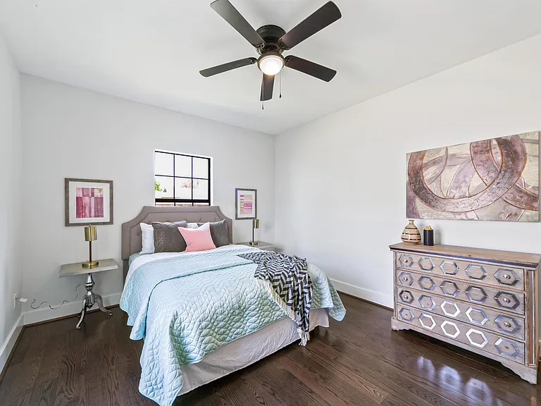 815 Wilkes St — Photo 32
