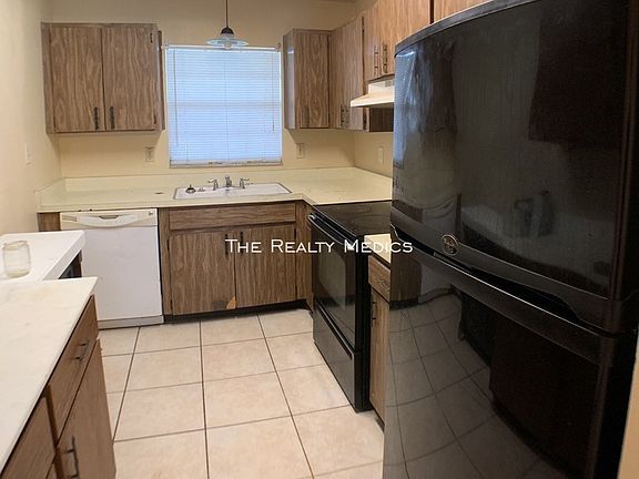 5th image of 2299 Conway Dr