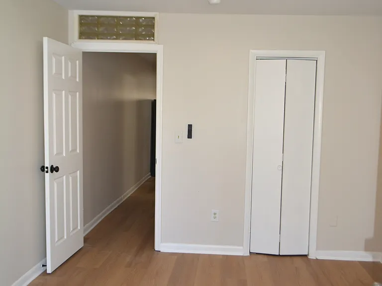712 Lennox St #2 — Photo 8
