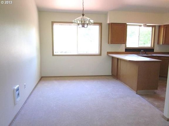 4th image of 115 Alameda Dr