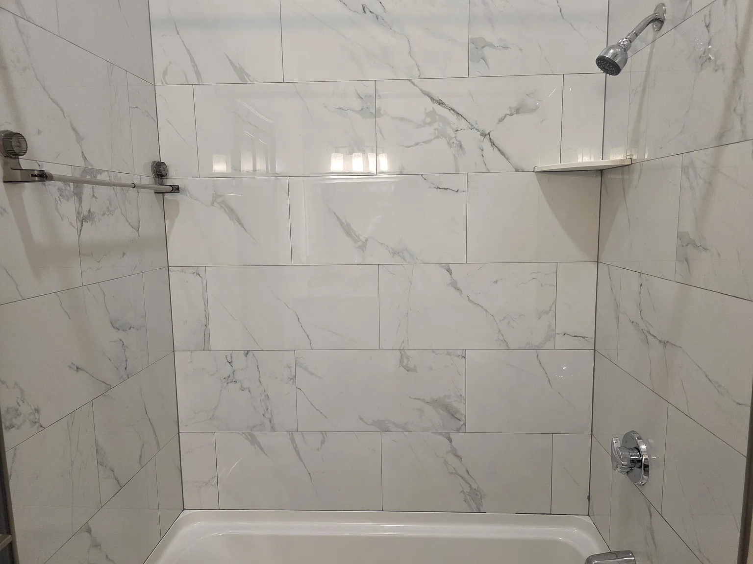 2 bed, 950 sqft, $2,100 — Photo 3