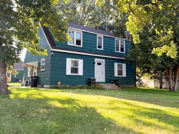 314 7th St NE, Little Falls, MN 56345