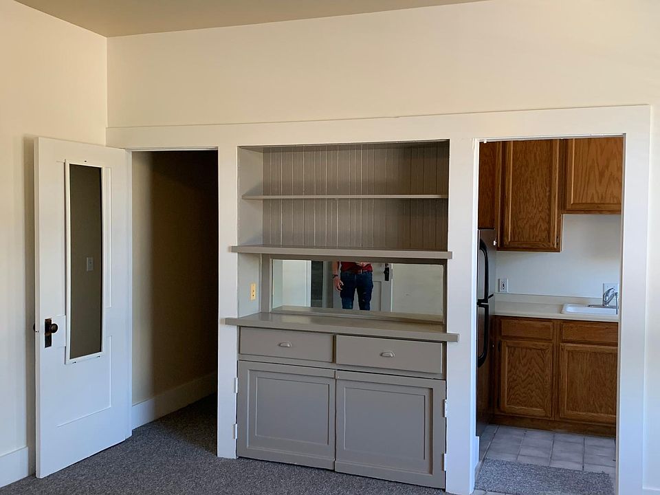 1st image of 321 Diamond St #8