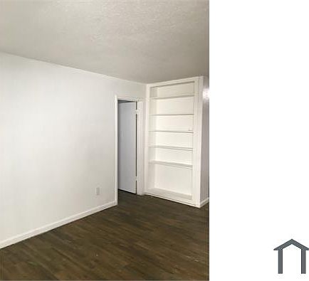4th image of 5625 Antoine Dr APT 805