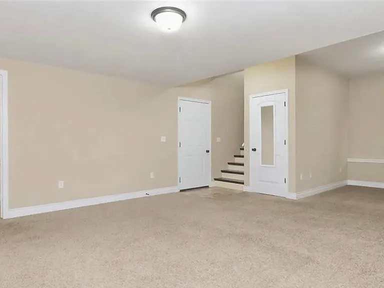16185 Hershey Rd — Photo 19