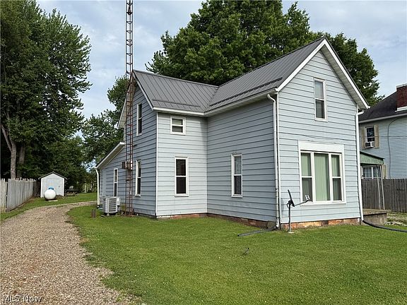 2nd image of 61148 Oakwood Rd