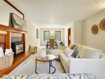 8231 Summerset Dr, Anchorage, AK, 99518