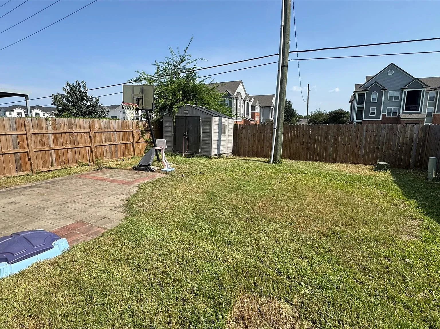 4 bed, 2.5 bath, 1925 sqft, $2,350 — Photo 3