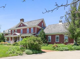 469 S Stocks Ct, Oconomowoc, WI 53066