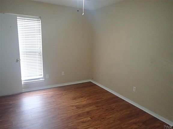 5th image of 3235 Palmdale Ave