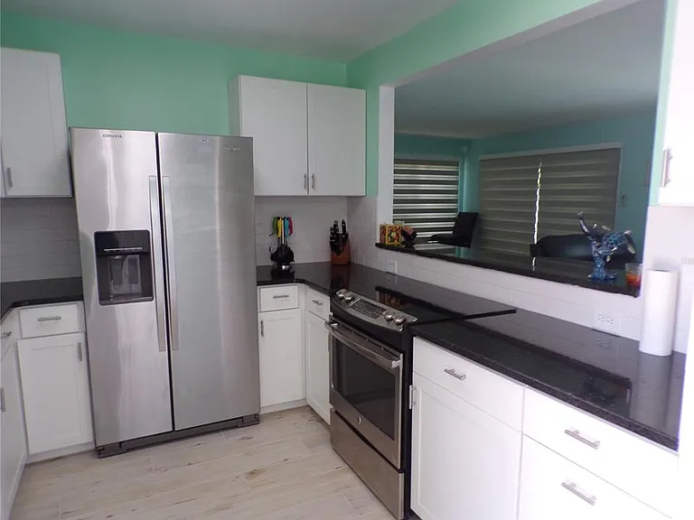 21088 Edgewater Dr — Photo 36