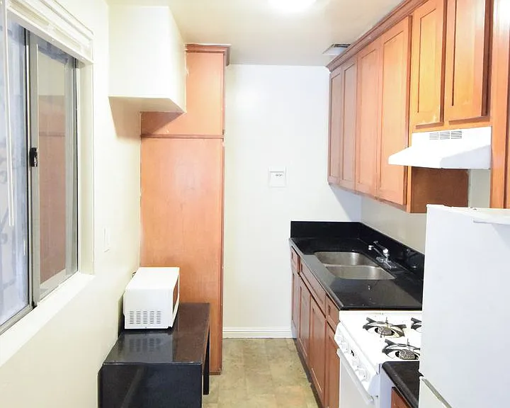 2618 Ellendale Pl — Photo 41