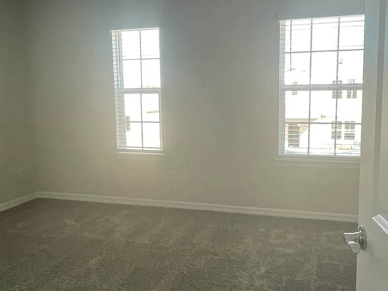 33-64 Vine Leaf St — Photo 3