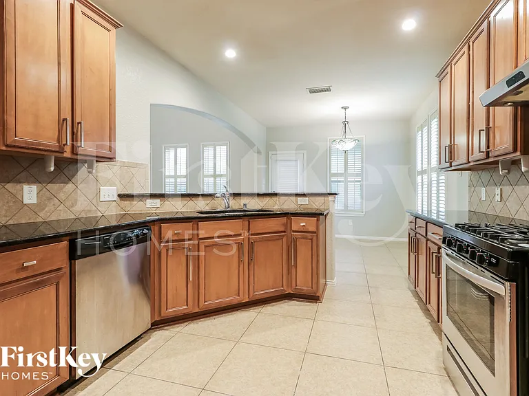 26029 Kings Mill Crest Dr — Photo 8