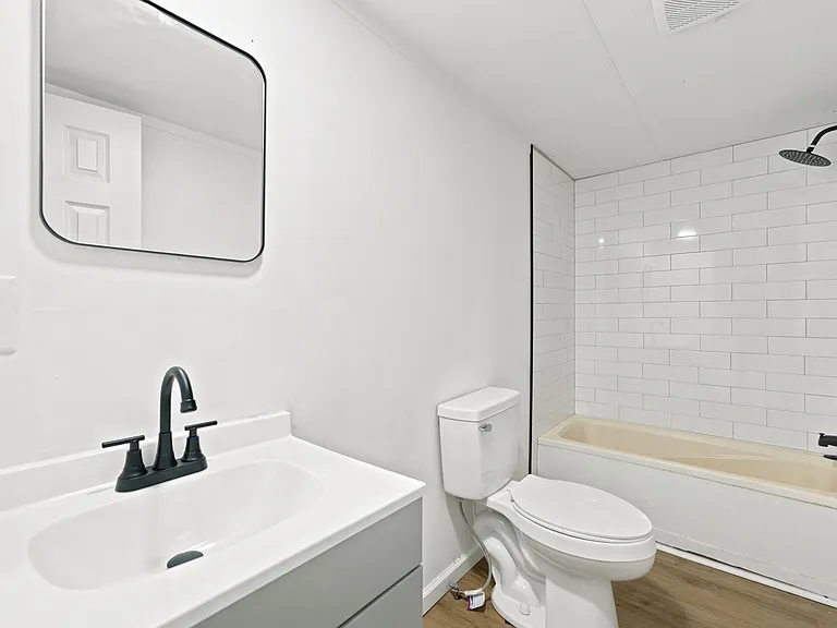 1046 Artic Loop — Photo 17