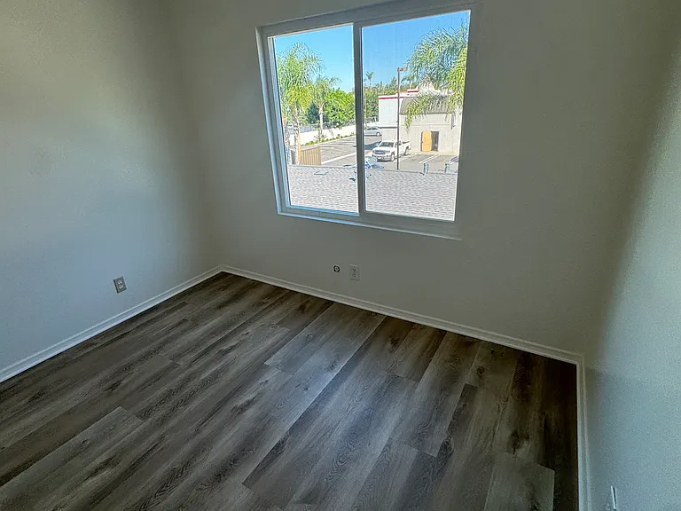 210 S Lyon St #6 — Photo 2