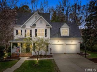 121 Flatrock Ln, Holly Springs, NC 27540