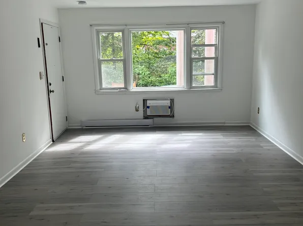 56 Wakelee Ave #29, Shelton, CT 06484