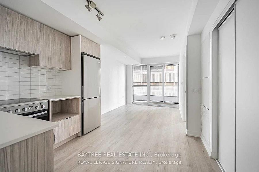 395 Bloor St E #2103