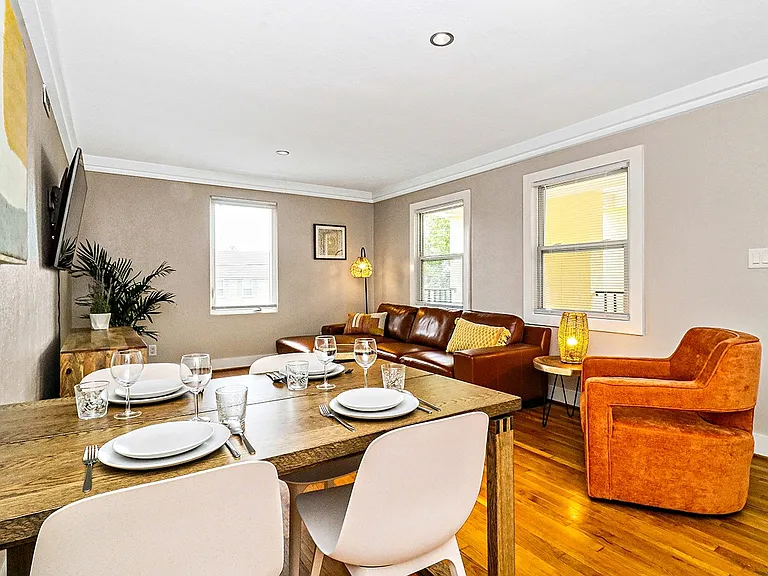 425 26th St #6 — Photo 9